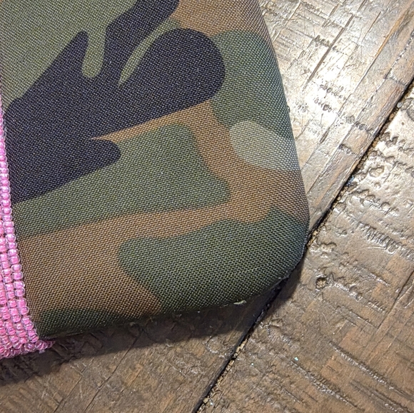 Tiana New York Camo & Beaded Zipper Pouch - Picture 12 of 12